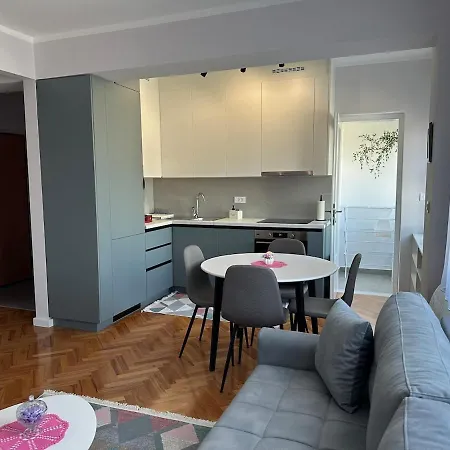 Memoria Apartment